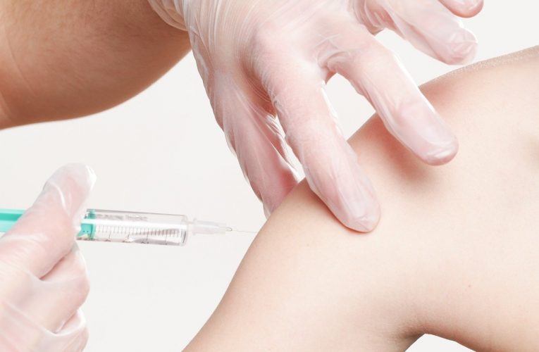 “วัคซีนสปุตนิค V-โมเดอร์นา” จ่อคิวขึ้นทะเบียนกับอย.